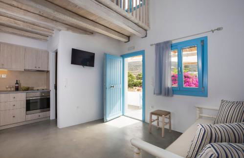 Ammos Studios - Photo 47