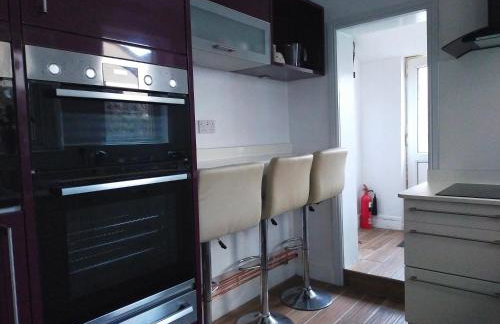 Newly Renovated 3 Bedroom House, 6 beds with 2 showers, near University Town Centre - Foto 22