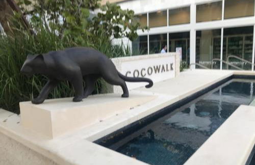 Key West Style Historic Home in Coconut Grove Florida The Yellow House - Foto 21