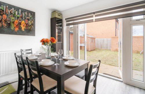 3 Bedroom House - Sleeps 8 - Driveway Parking - Foto 20