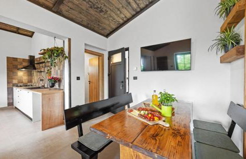 4 Bedroom Lovely Home In Labin - Photo 27
