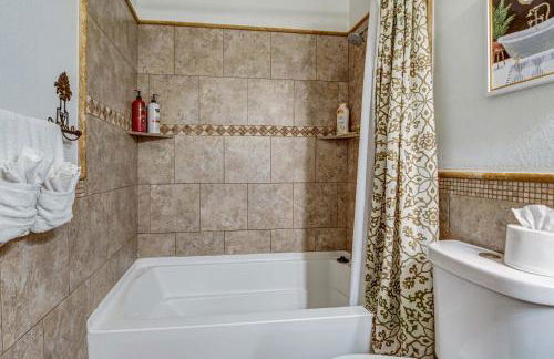 Route 66 Oasis in Downtown Gilbert with Heated Pool & Mini Golf - Foto 58