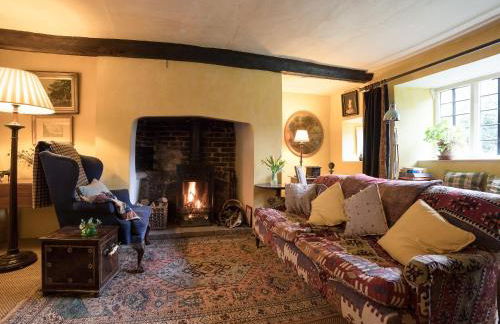 The Old Priory Cottage - Photo 3