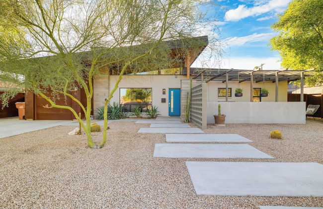 Sundrenched by Avantstay Pool, Mins to Old Town - Foto 41