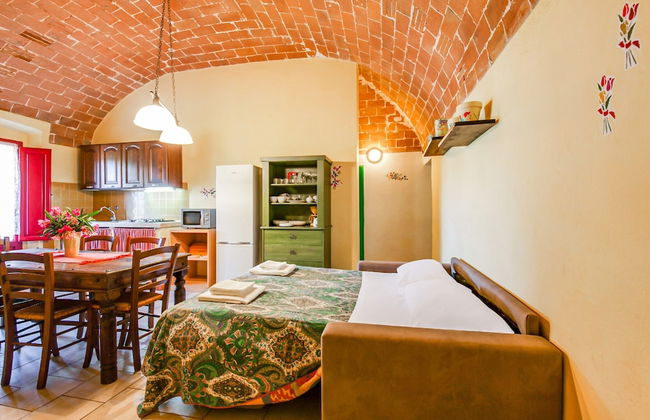 Farmhouse in Montescudaio with Shared Pool near Sea & Park - Foto 13