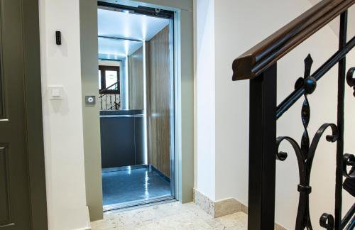 VELALMA -Edificio exclusivo de apartamentos turisticos en Centro histórico-JAEN - Foto 11