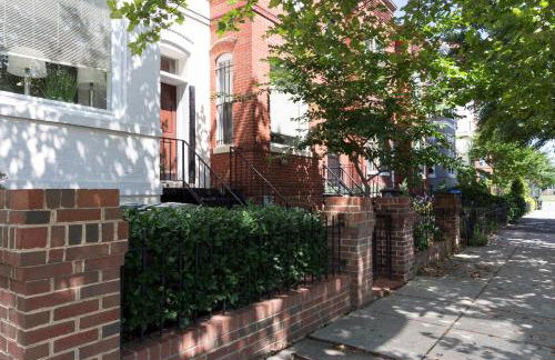 Your Home Away For Home, Convention Center. 96 WALK SCORES. - Photo 9