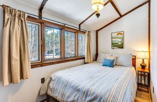 8 Mi to Cranmore Mtn Resort A-Frame with Fire Pit - Foto 14