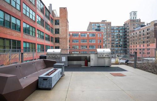 W Loop 2BR w Gym Pool in heart of Greektown CHI-561 - Foto 24