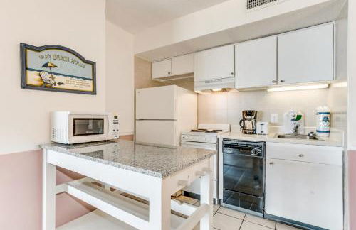 Scenic Views from the balcony at Ocean Forest Plaza Condos - Foto 6