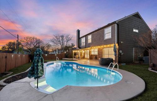 Brand New Stay! Pool • Hot Tub • Game Room Retreat - Foto 14