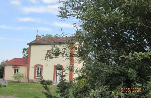 Modern holiday home in Crux-La-Ville with terrace - Foto 32