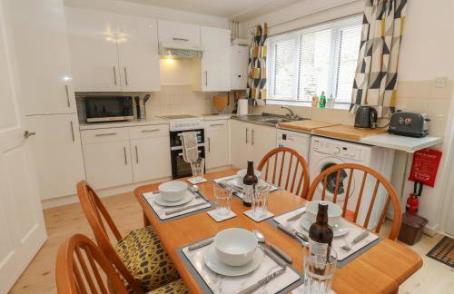 Lynton House - Photo 6