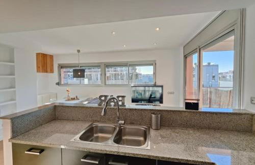 Large terrace luxury apartment - Photo 13