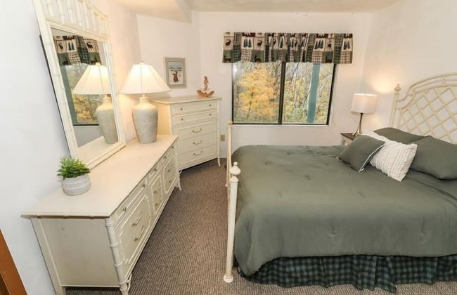 Seven Springs 2 BR Deluxe Condo with Mountain Views by RedAwning - Foto 5