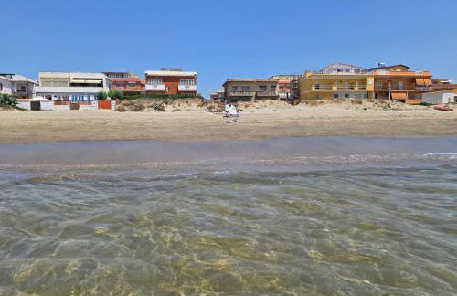 Fronte mare con grande terrazzo spiaggia sotto casa - WiFi - Photo 24