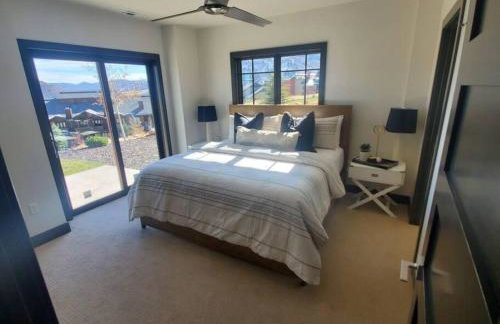 Spectacular Mountain views Year round - Photo 7