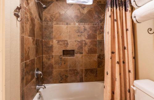 New Listing 2 bedroom and Loft 2 bath Summit E Bldg 12 condo sleeps 8 Steps to Eagle Lodge Chair 15 - Foto 14