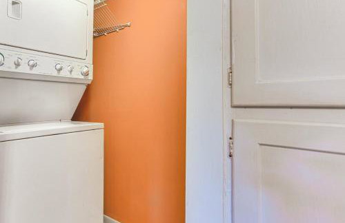 Lakefront Home with Patio in Havana! - Photo 22