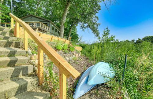 Private Island Home in Belding with Dock and Grill! - Foto 29