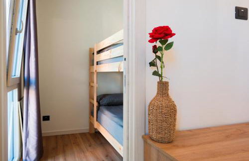 Costa Blu-Pool and Terrace with Lake View - Foto 2