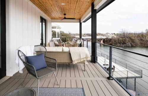Luxury Lake LBJ Waterfront Home with Hot Tub and Boat Slip - Foto 67