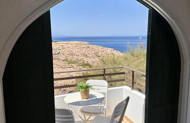 Vistas al mar en primera linea - Photo 11