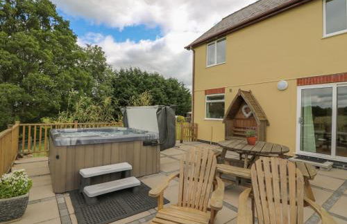 Foxes Meadow - Photo 1