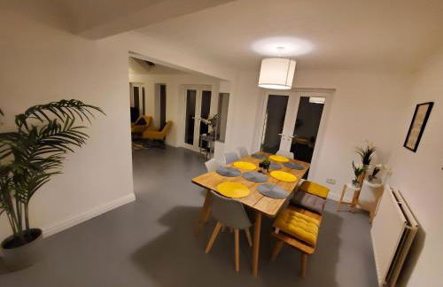 5 bedroom, recently renovated house close to Hastings Beach - Foto 7