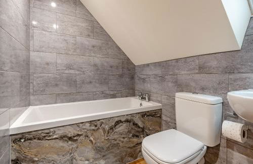 Two Chainbridge Barns - Foto 15