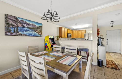 Smoky Mountain View Condo- Hot Tub, Indoor Pool, Walking Path, Playground - Foto 28