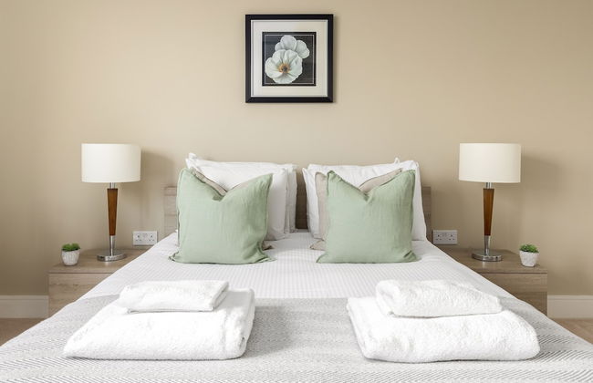 The Islington Collection - Photo 9