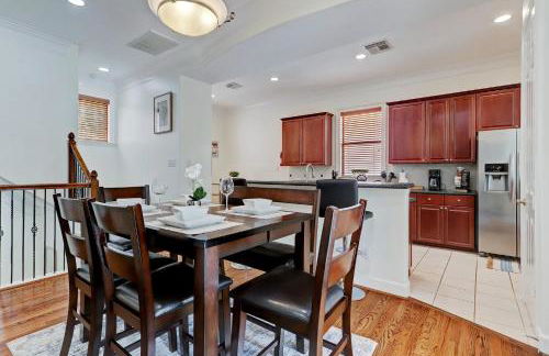 Luxury Home Minutes to Downtown Close to Everything Nice - Foto 9