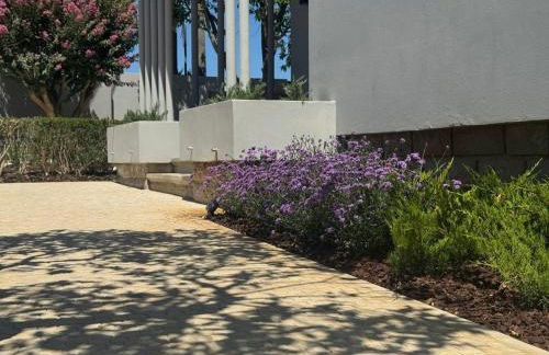 Casa com jardim perto da praia - Foto 2