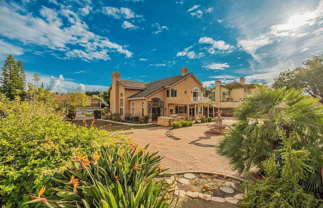 Newly Remodeled Suburban House - Foto 1