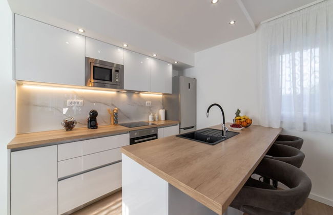 Luxury Kastela Villa With Heated Pool and Lounge Area - Foto 8