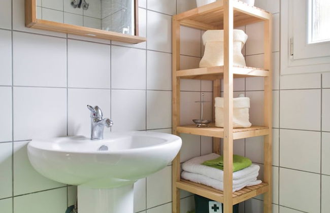 Cute Yellow Handmade House With Garden - Foto 27