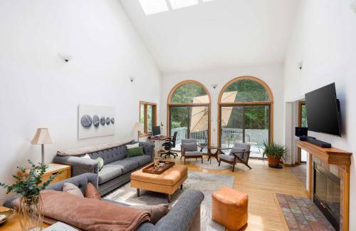 Meadowood Manor by Rove Travel - 6BR Outdoor Spaces - Foto 7