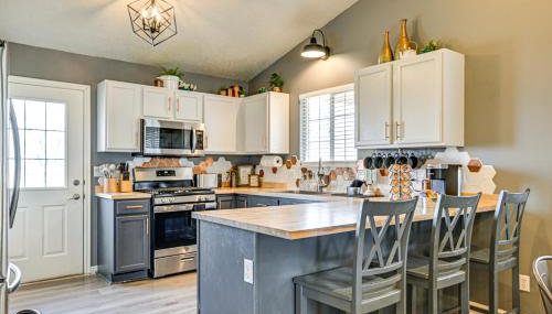 Deck and Mountain Views Cedar City Family Home! - Foto 2