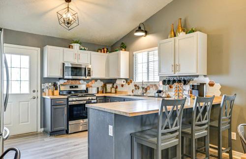 Deck and Mountain Views Cedar City Family Home! - Foto 2