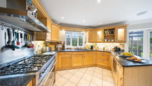 Light Filled Country Home for 14 in the High Weald near Hawkhurst - Foto 5, stove, dishwasher, pet friendly, toaster, minibar