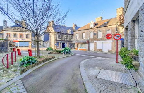 2 Bedroom Awesome Apartment In Antrain - Photo 9