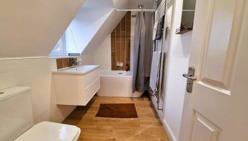 Modern home close to amenities and transport links - Foto 3