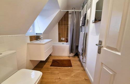 Modern home close to amenities and transport links - Foto 3