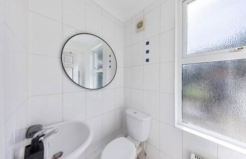 Long Stay Ready King Bed Kitchen WiFi Town - Foto 8