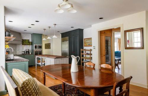Elegant 7BR Estate with Pool & Hot Tub in Berkshires - Foto 48