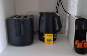 T2 Charmant, spacieux parking privé tram et metro - Foto 14