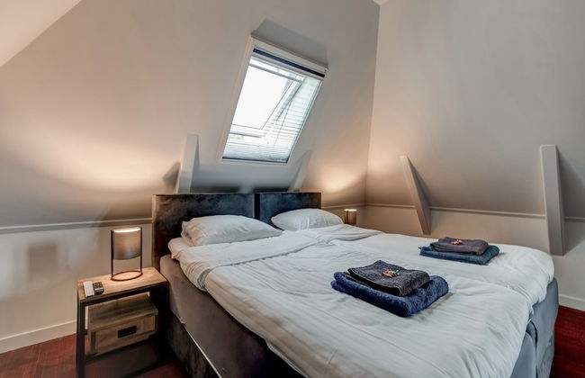 Stylish Farmhouse With Spa Tub - Foto 8