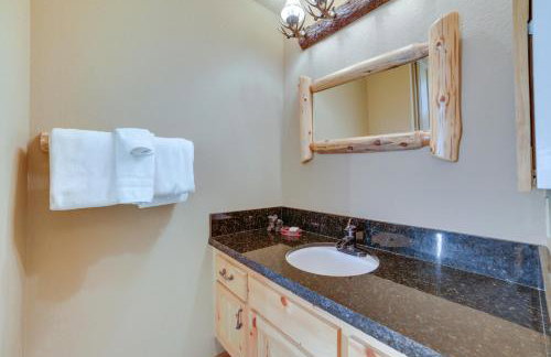 Mammoth Lakes Condo - Steps to Ski Lift! - Photo 19