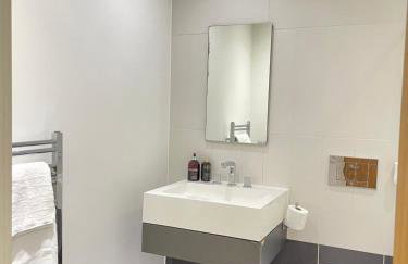 Wharf Inn Premier Apartment Central Manchester - Free Private Parking - Foto 25